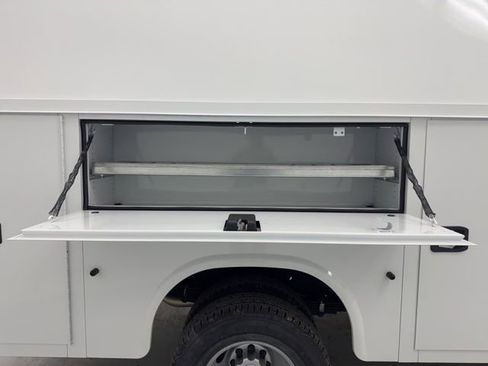 New 2026 Chevrolet Express 3500 w/ Power Convenience Package RWD image 30