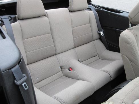Used 2014 Ford Mustang Convertible RWD image 18
