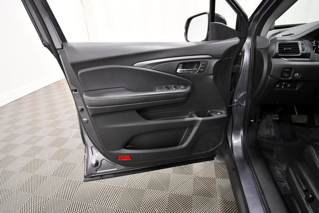 Certified 2023 Honda Ridgeline RTL image 13