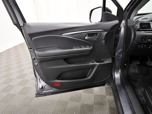 Certified 2023 Honda Ridgeline RTL image 13