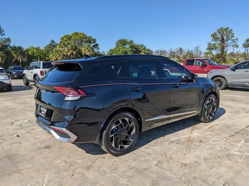 Certified 2025 Kia Sportage SX image 9