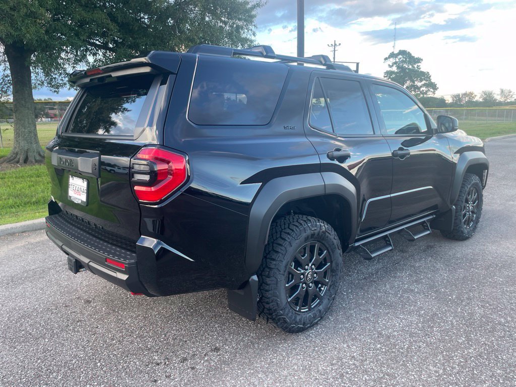 New 2026 Toyota 4Runner SR5 AWD/4WD image 7