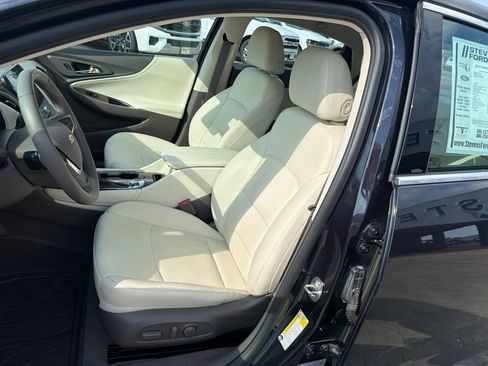 Used 2022 Chevrolet Malibu LT w/ Leather Package FWD image 11
