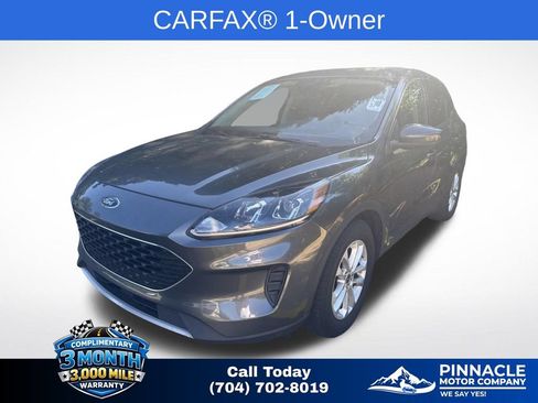 Used 2020 Ford Escape SE FWD image 3