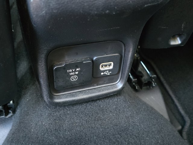 Used 2018 Jeep Compass Limited w/ Safe & Security Group AWD/4WD image 30