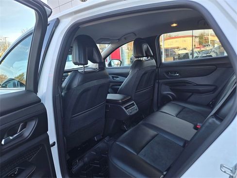 Used 2024 Nissan Ariya AWD image 16