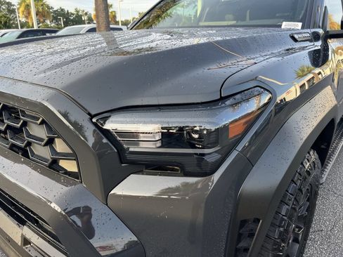 Used 2025 Toyota 4Runner TRD Off-Road Premium AWD/4WD image 6
