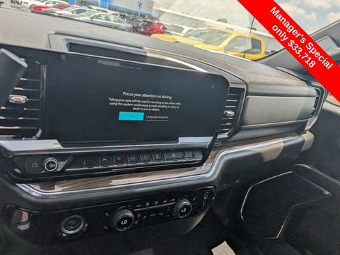Used 2024 Chevrolet Silverado 1500 LT AWD/4WD image 21