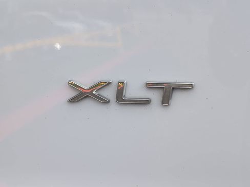 Used 2023 Ford Transit 350 XLT image 25