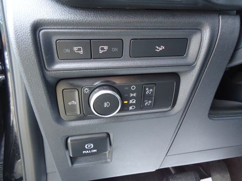 Used 2022 Ford F150 XLT w/ Equipment Group 302A High AWD/4WD image 16
