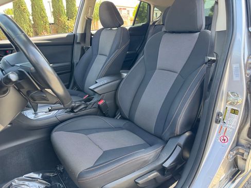 Used 2019 Subaru Crosstrek 2.0i Premium w/ Eyesight System image 17