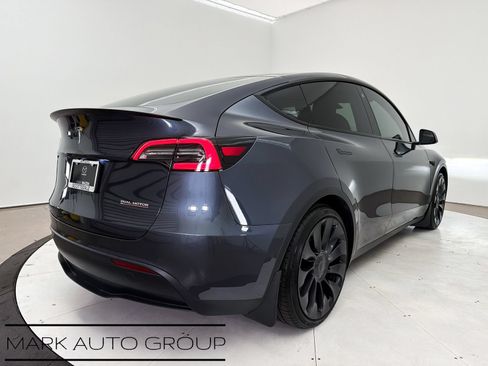 Used 2022 Tesla Model Y Performance AWD/4WD image 14