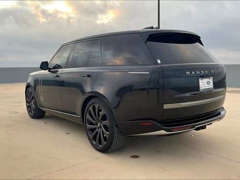 Certified 2023 Land Rover Range Rover SE image 6