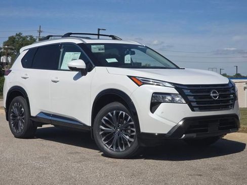 New 2026 Nissan Rogue Platinum w/ Platinum Premium Package image 2