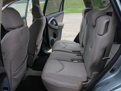 Used 2008 Toyota RAV4 4WD image 37
