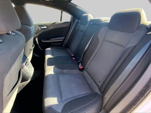 Used 2022 Dodge Charger SXT RWD image 17