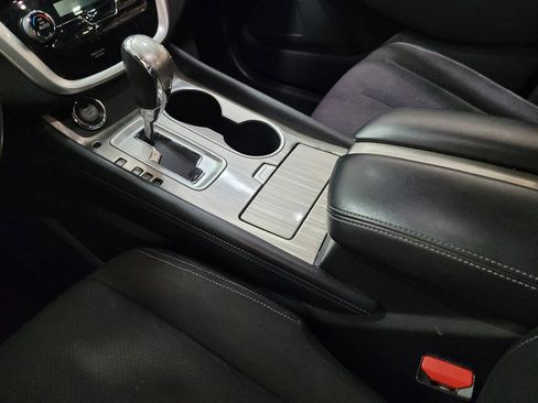 Used 2017 Nissan Murano SV AWD/4WD image 26