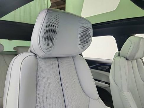 Used 2024 Cadillac Lyriq Sport image 23