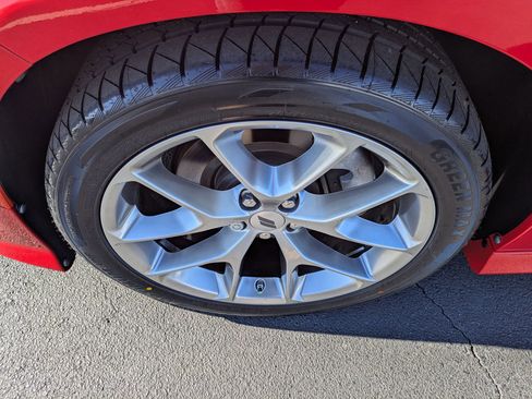 Certified 2022 Dodge Charger GT image 9