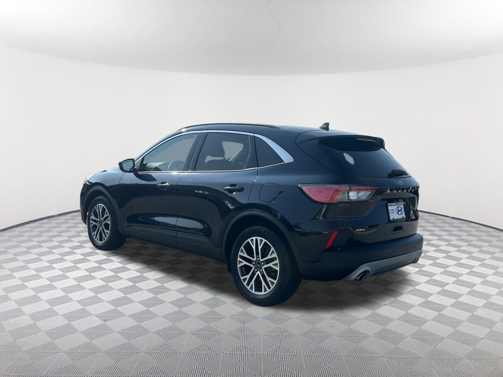 Used 2021 Ford Escape SEL w/ Technology Package FWD image 7