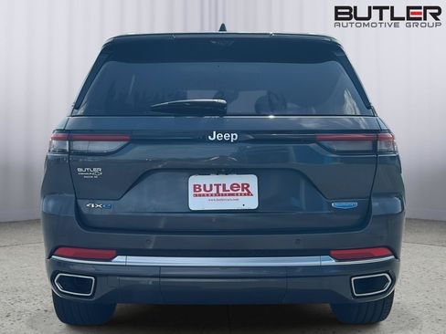 Used 2022 Jeep Grand Cherokee Summit AWD/4WD image 5