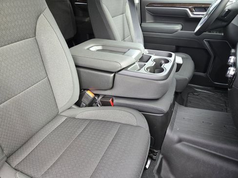 New 2026 GMC Sierra 1500 SLE AWD/4WD image 8