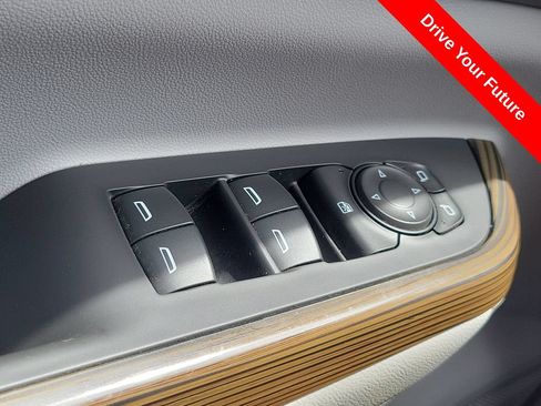 Used 2017 GMC Acadia SLE FWD image 15