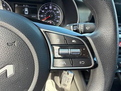 Used 2022 Kia Forte LXS FWD image 16