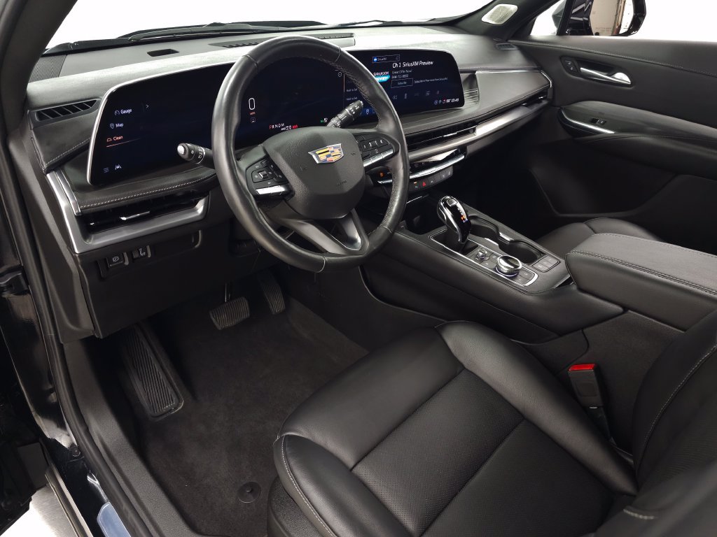 Used 2024 Cadillac XT4 Premium Luxury AWD/4WD image 13