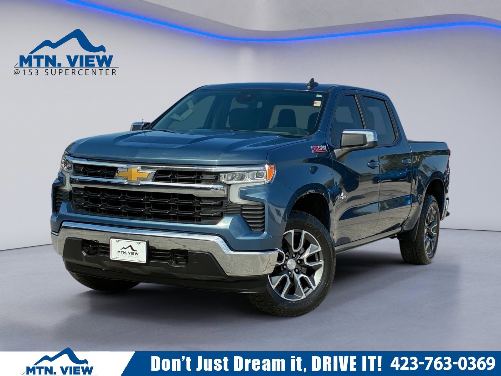 Used 2024 Chevrolet Silverado 1500 LT w/ Z71 Off-Road Package AWD/4WD image 1