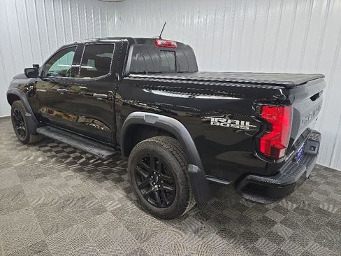 Used 2023 Chevrolet Colorado Trail Boss w/ Technology Package AWD/4WD image 9