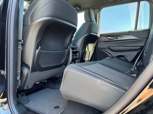 New 2026 Jeep Grand Cherokee Laredo image 26