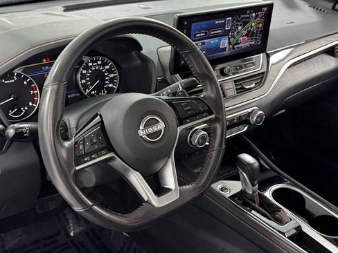 Used 2024 Nissan Altima 2.5 SR w/ SR Premium Package FWD image 33