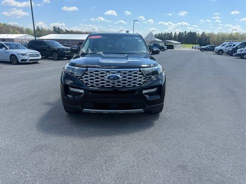 Used 2020 Ford Explorer Platinum w/ Premium Technology Package AWD/4WD image 2