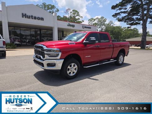 Used 2026 RAM 2500 Big Horn AWD/4WD image 2