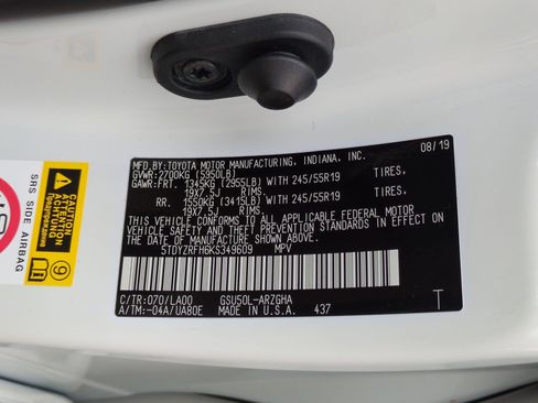 Used 2019 Toyota Highlander Limited Platinum FWD image 40
