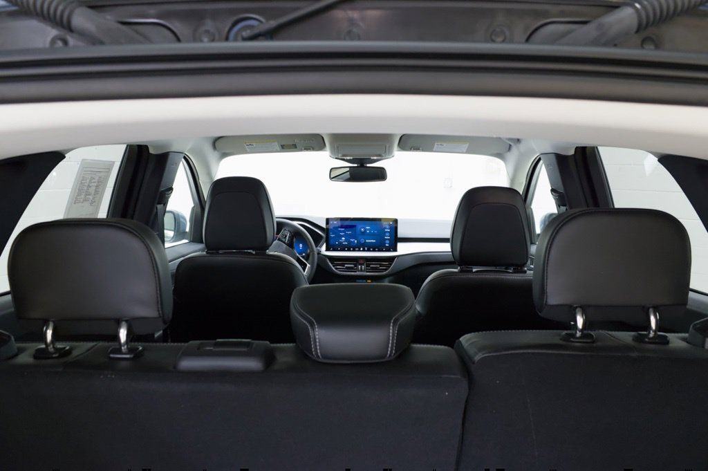 Used 2023 Ford Escape SE w/ PHEV Premium Package FWD image 27