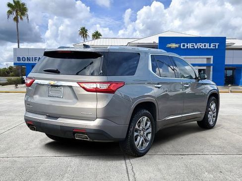 Used 2019 Chevrolet Traverse Premier FWD image 3