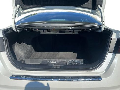 Used 2023 Nissan Altima 2.5 SR AWD/4WD image 18