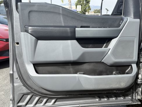 Used 2022 Ford F150 XLT w/ Trailer Tow Package image 9