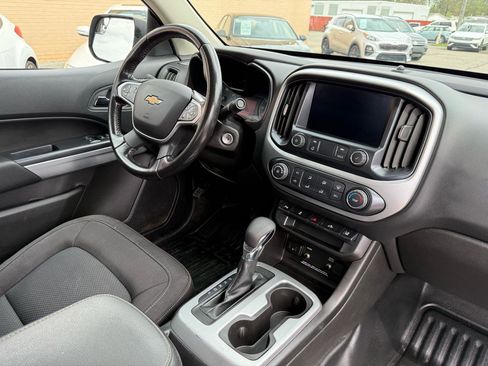 Used 2022 Chevrolet Colorado LT w/ Fleet Safety Package image 20