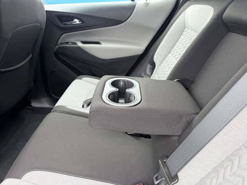 Used 2023 Chevrolet Equinox LS FWD image 12