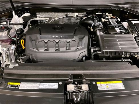 Used 2022 Volkswagen Tiguan SE AWD/4WD image 31