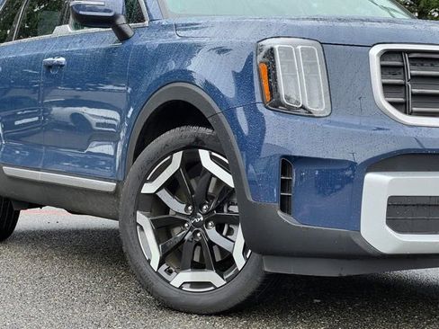 Certified 2024 Kia Telluride S image 2