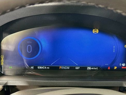 Used 2020 Ford Explorer Platinum w/ Premium Technology Package AWD/4WD image 13