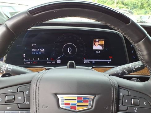Used 2023 Cadillac Escalade Sport Platinum w/ LPO, ONYX Package AWD/4WD image 18