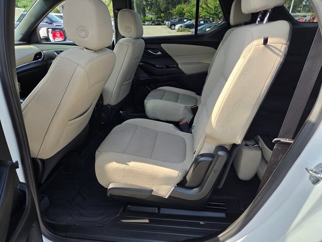 Used 2023 Chevrolet Traverse LT FWD image 12