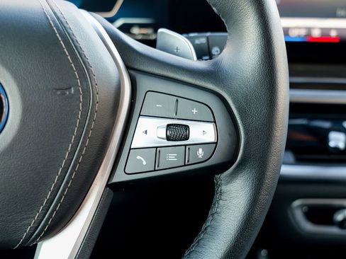 Used 2024 BMW X5 xDrive50e image 41