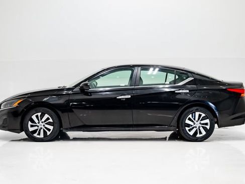 Used 2023 Nissan Altima 2.5 S FWD image 24
