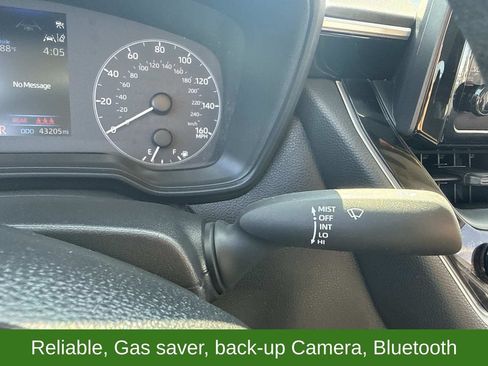 Used 2025 Toyota Corolla LE FWD image 29